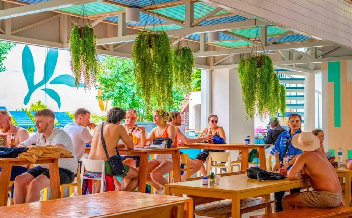 restaurants-splash-bar-and-bite