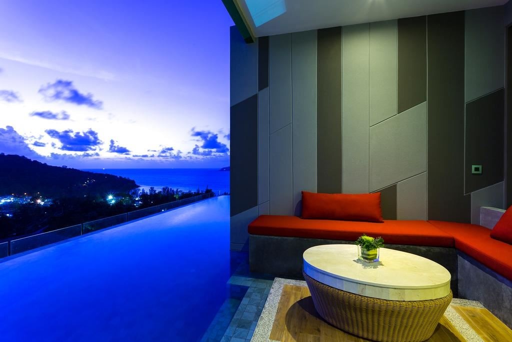 rooms-deluxe-pool-access-sea-view