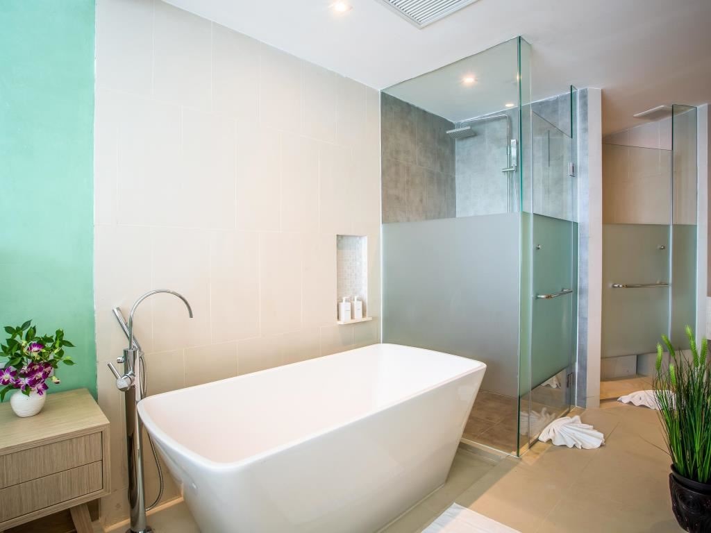 rooms-deluxe-pool-access-sea-view