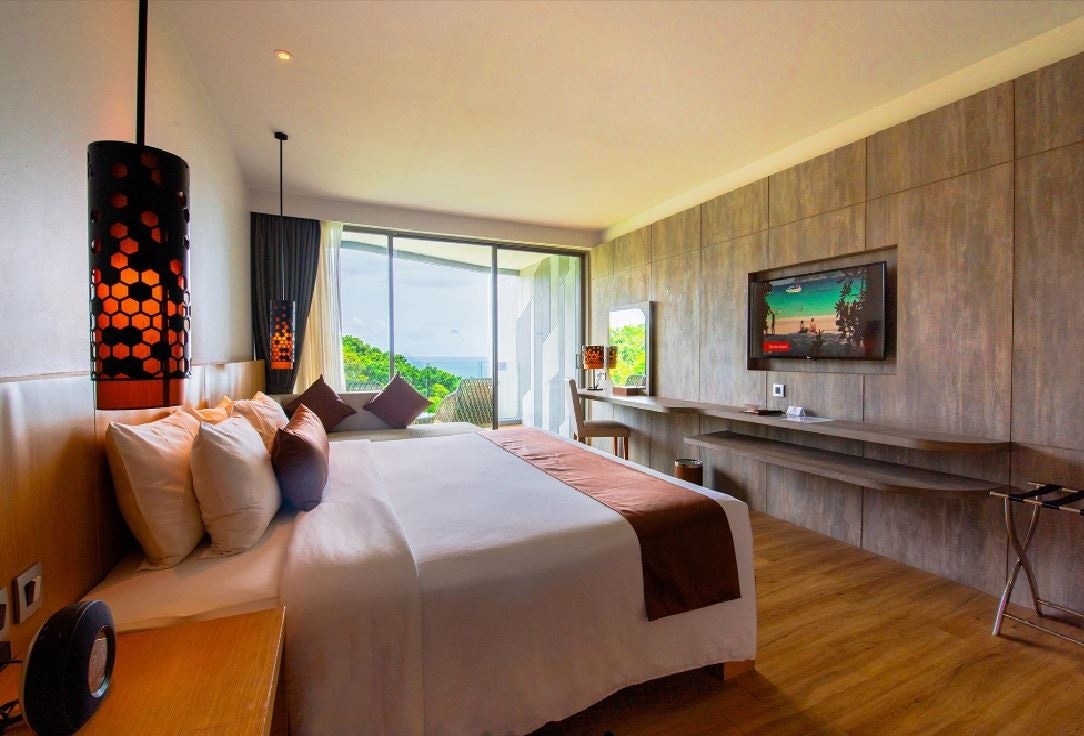 rooms-deluxe-partial-sea-view