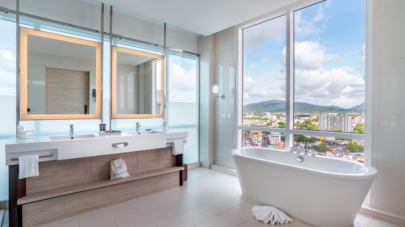 rooms-executive-suite