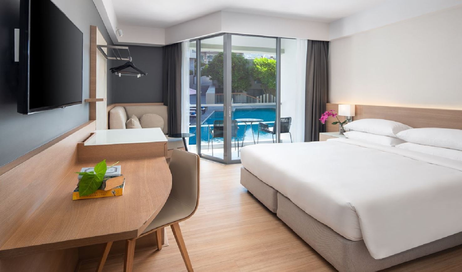 rooms-superior-room-with-balcony