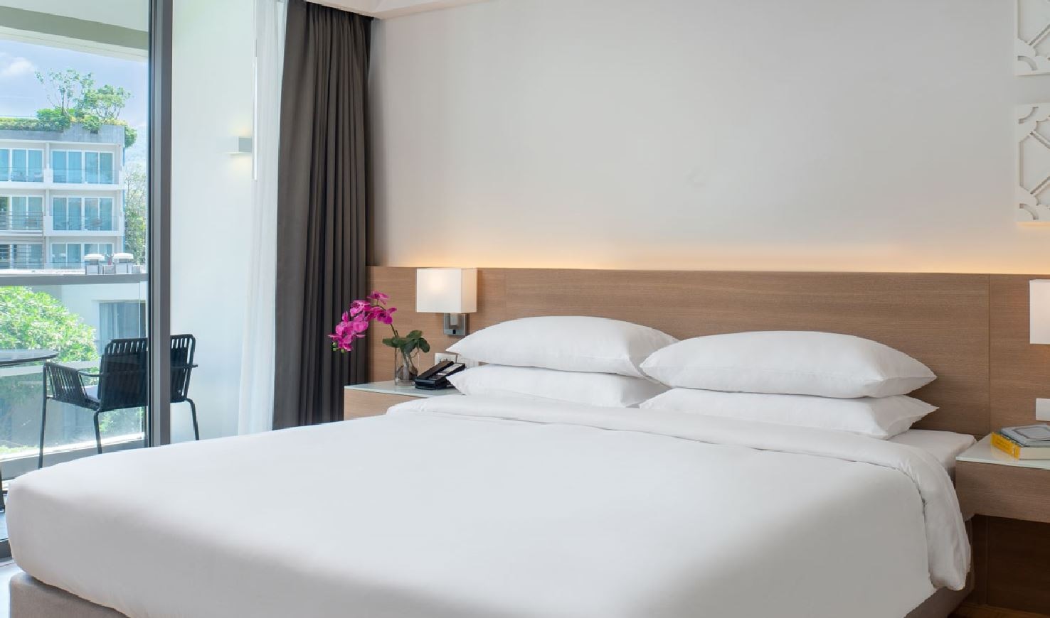 rooms-superior-room-with-balcony