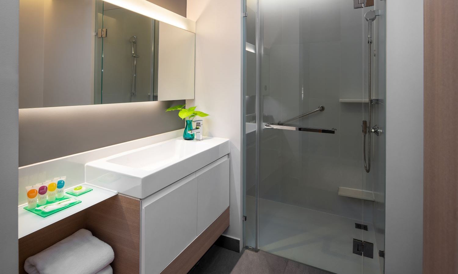 rooms-deluxe-room-with-balcony