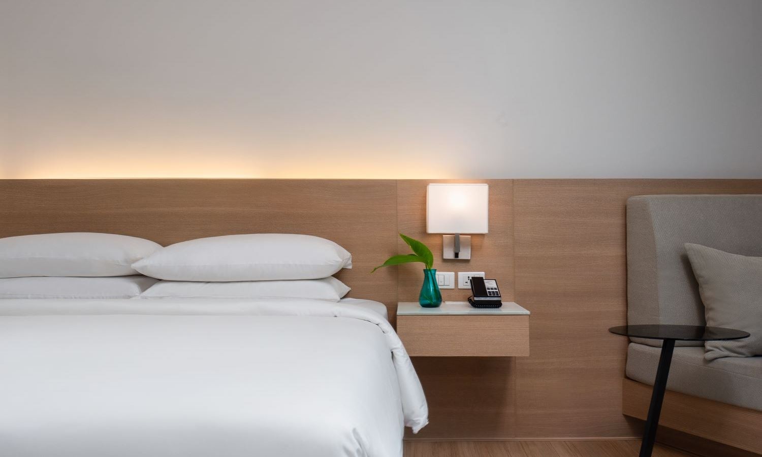 rooms-classic-room-with-balcony