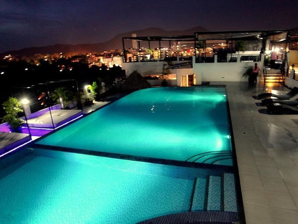 pools-outdoor-pool