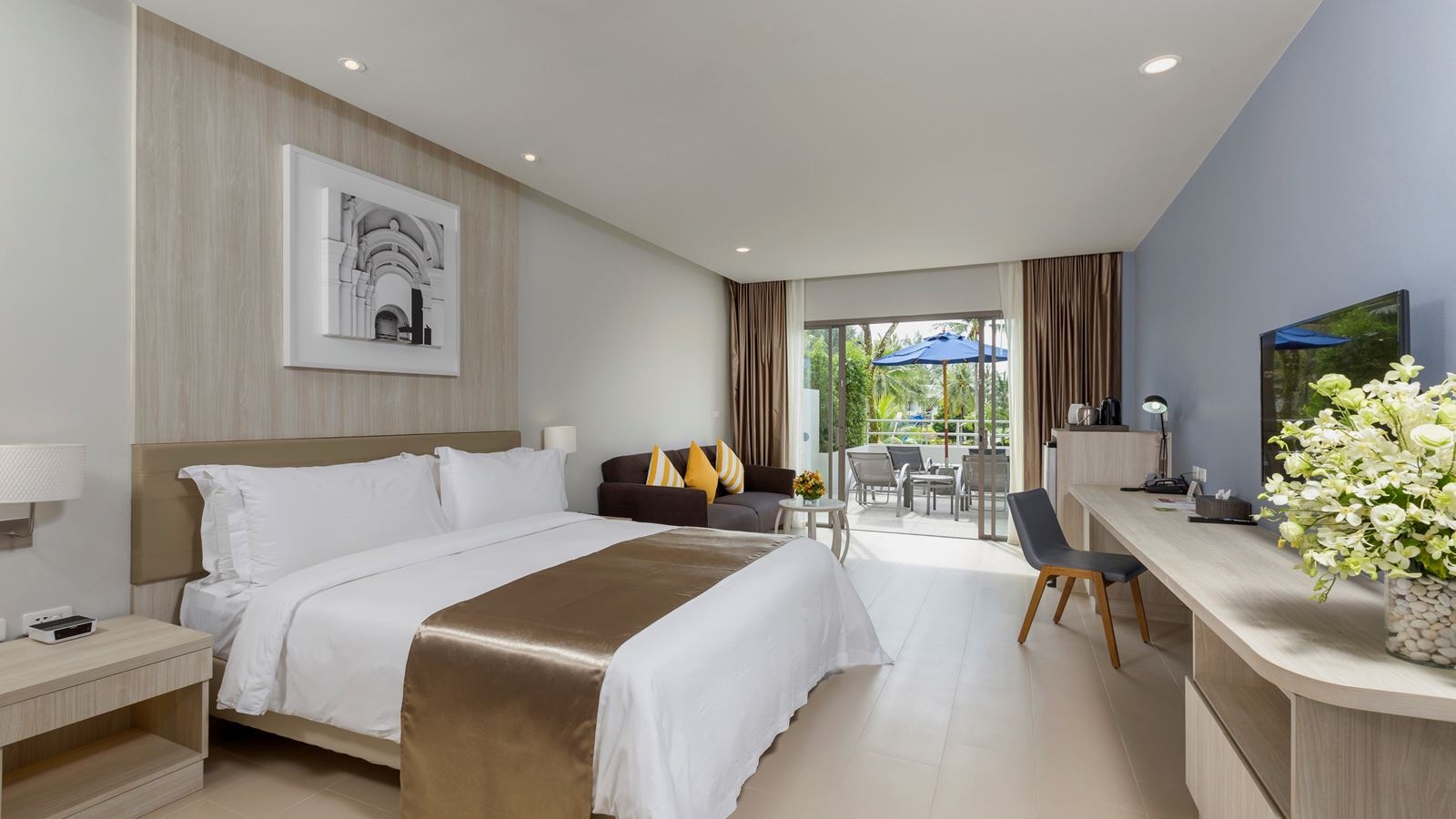 rooms-deluxe-triple-room