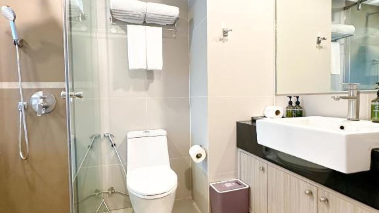 rooms-premium-superior-twin-room