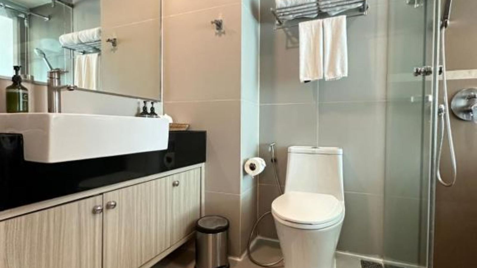 rooms-premium-superior-king-mountain-view