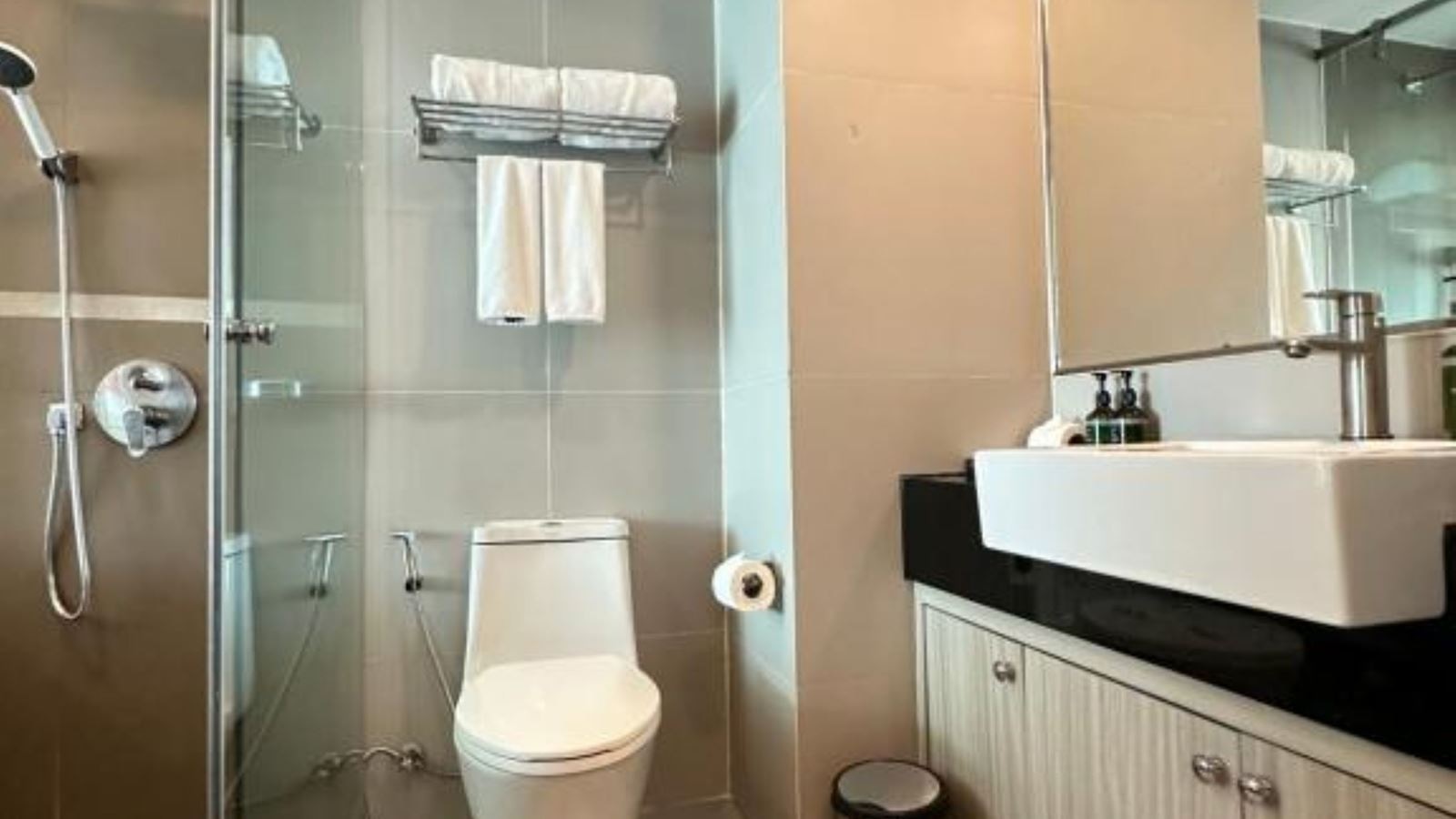 rooms-premium-superior-twin-mountain-view