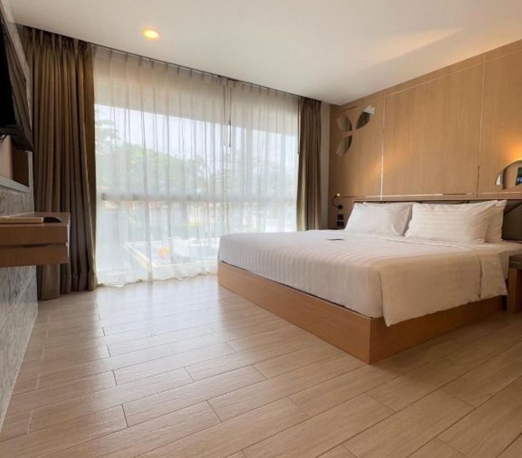 rooms-one-bedroom-suite-city-view