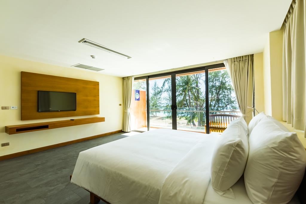 rooms-beach-front-suite