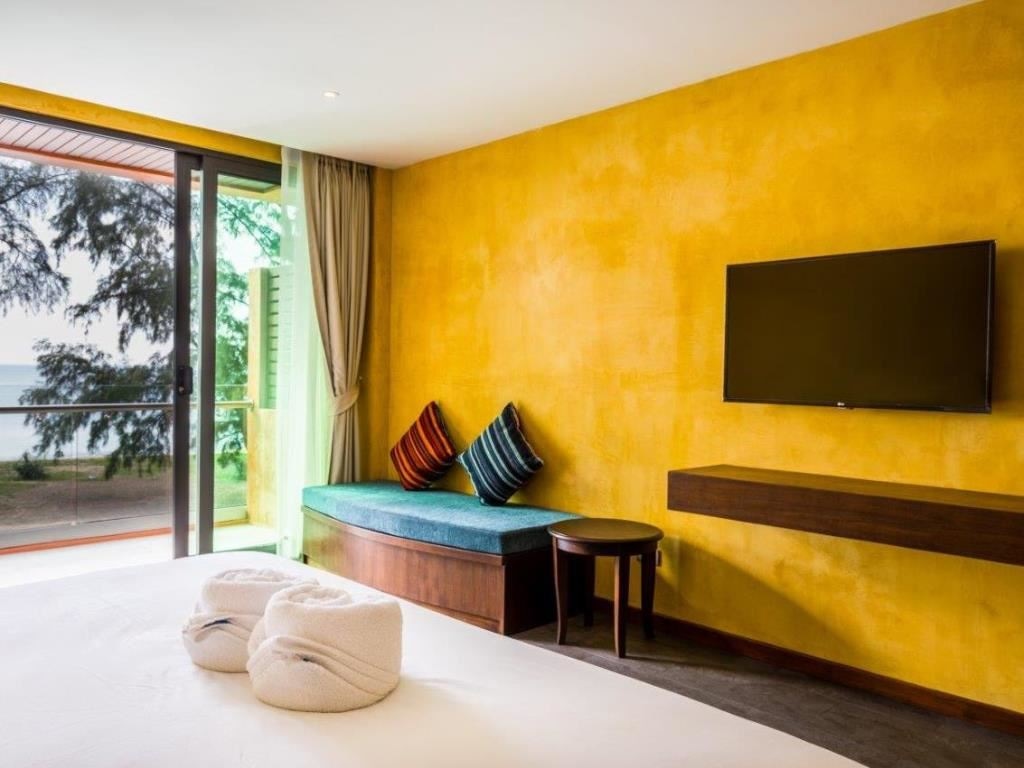 rooms-beach-front-suite