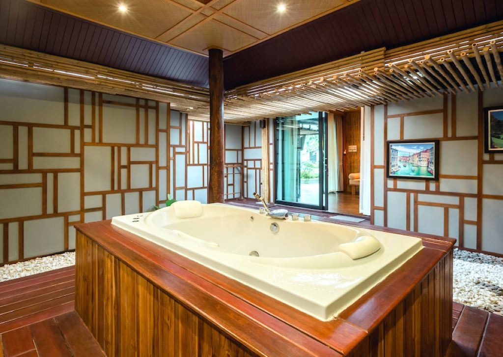 rooms-honeymoon-suite