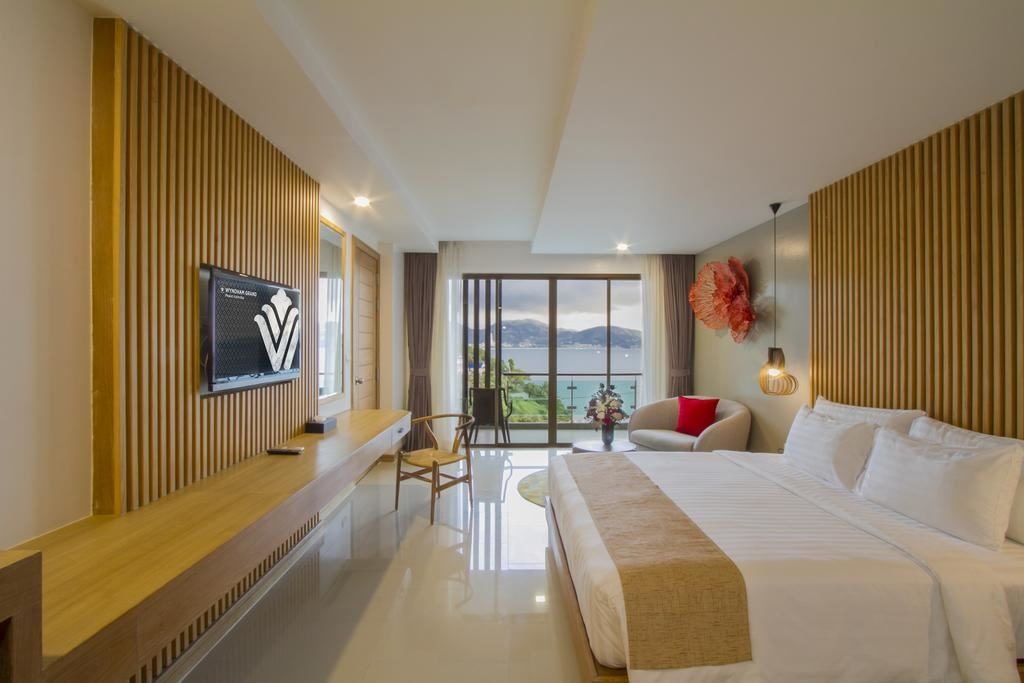 rooms-deluxe-room-ocean-view