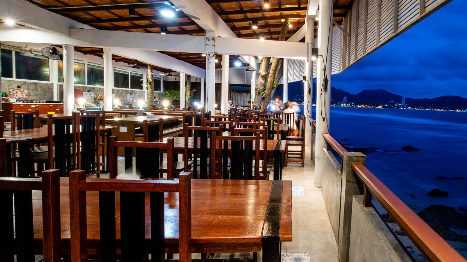 restaurants-pantai-sea-view-restaurant