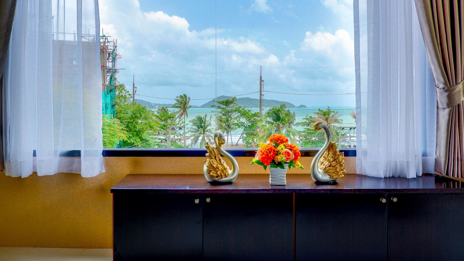 rooms-executive-suite