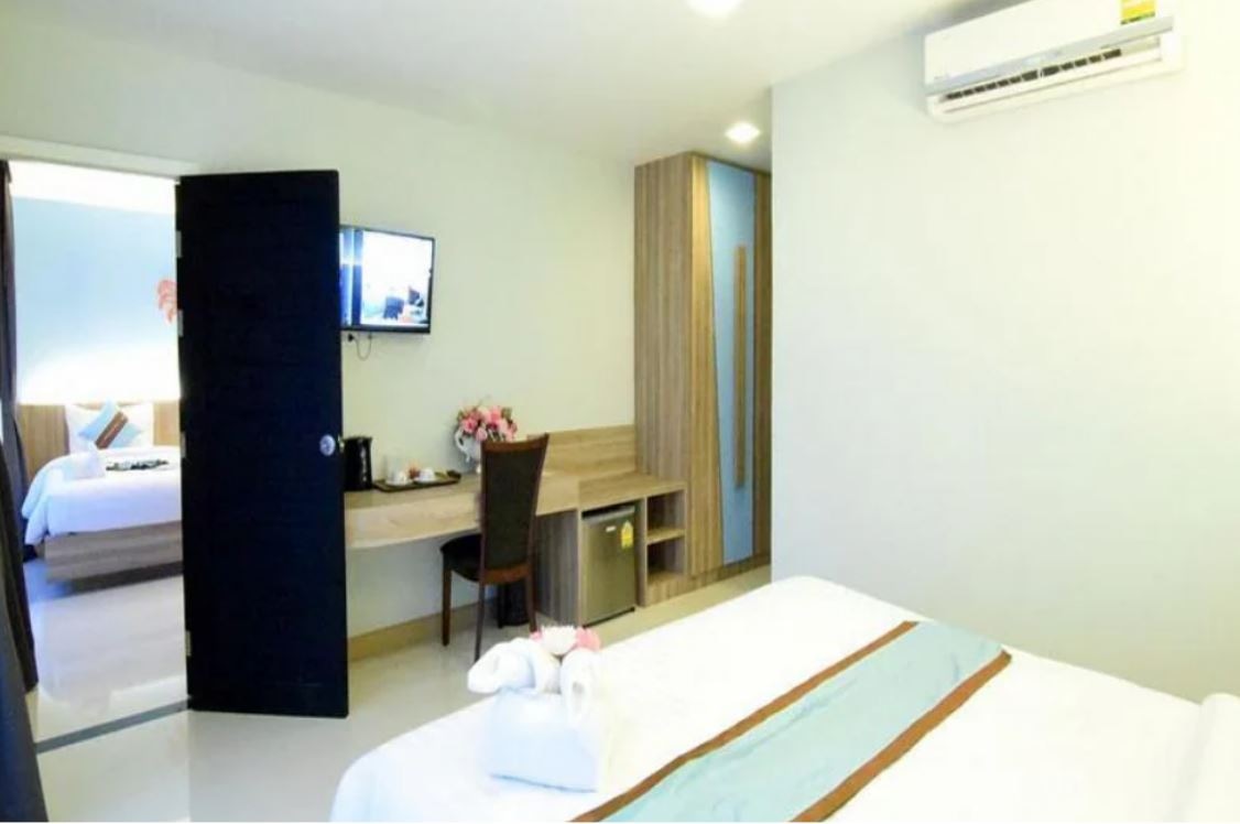 rooms-deluxe-connecting-room-for-4-persons