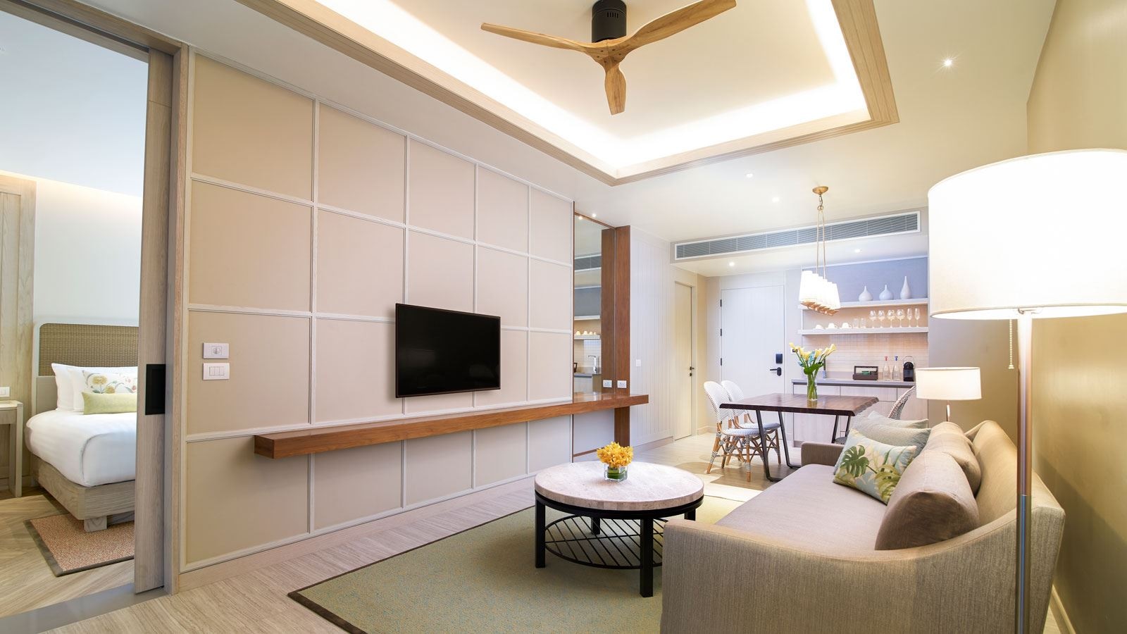 rooms-grand-amari-suite