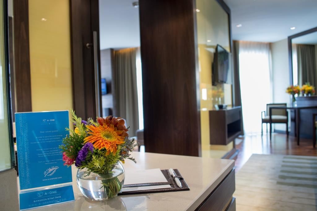 rooms-ocean-view-deluxe-room