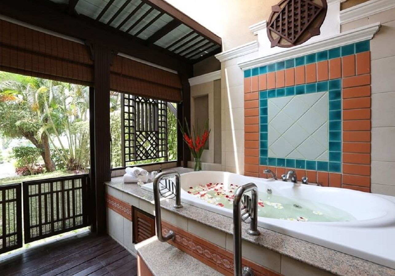 rooms-seaview-jacuzzi-suite