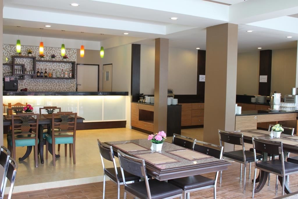 restaurants-the-tree-restaurant