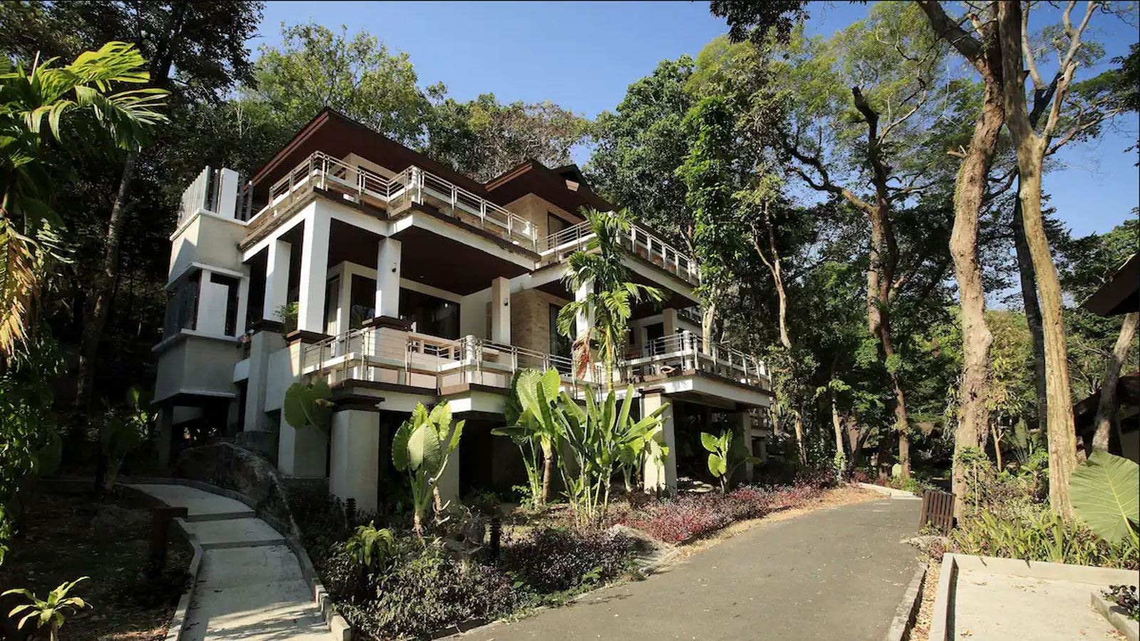 rooms-deuxe-pavilion