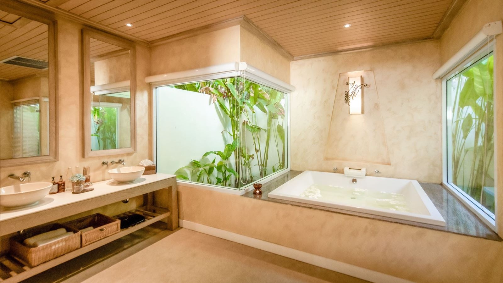 rooms-garden-pool-villa