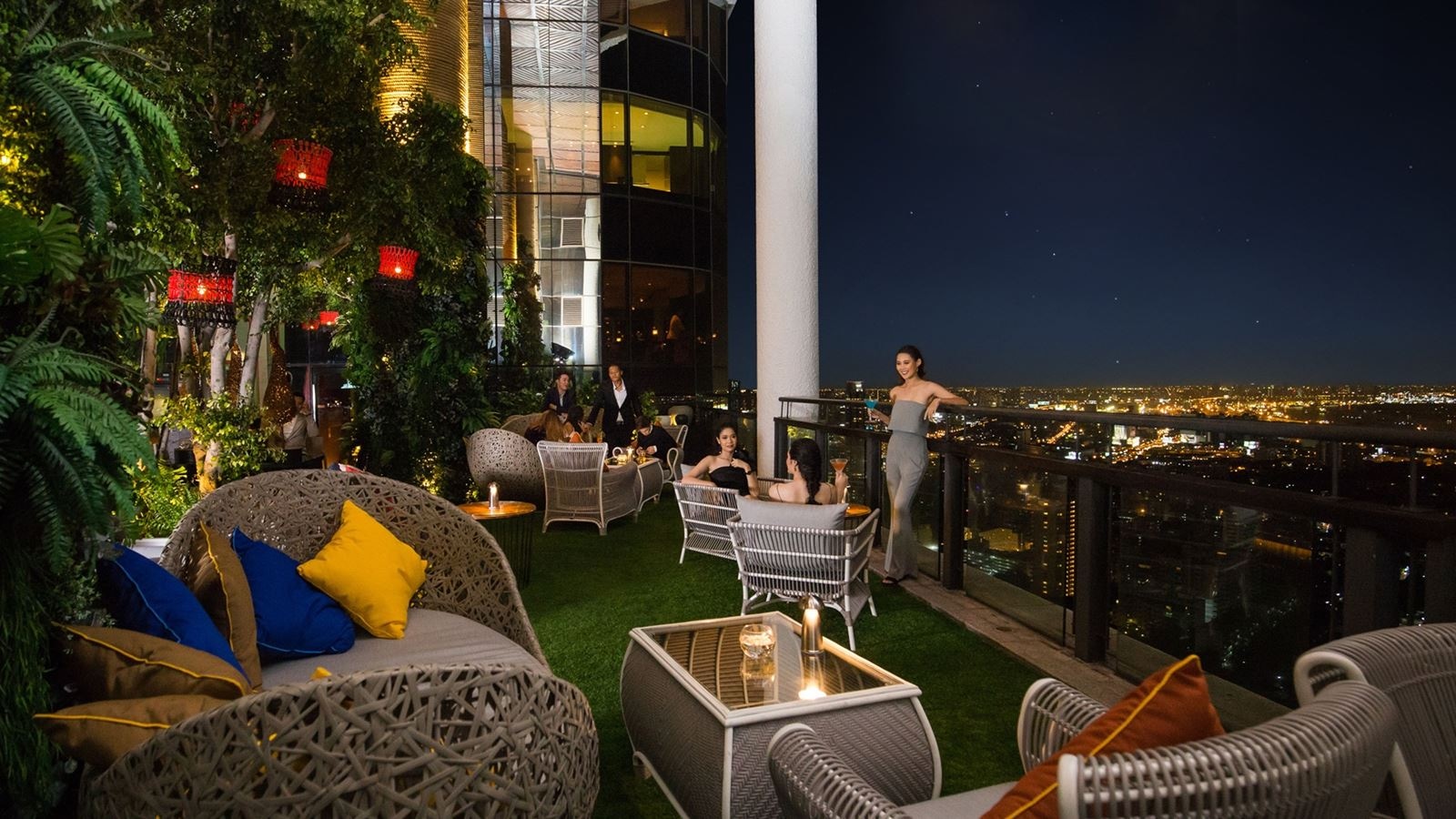 restaurants-saffron-sky-garden