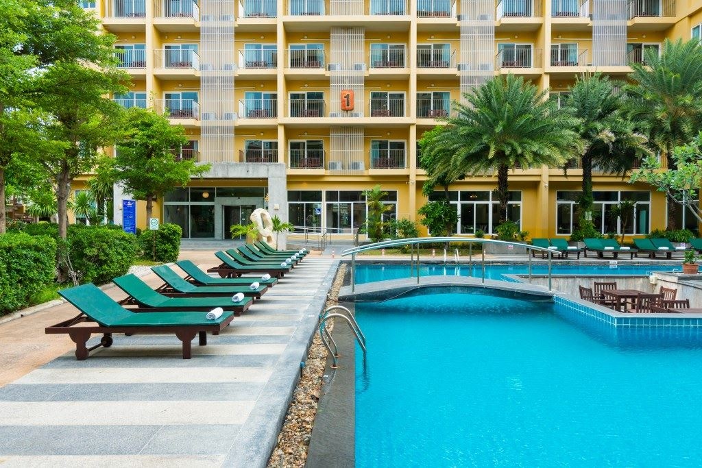pools-outdoor-pool