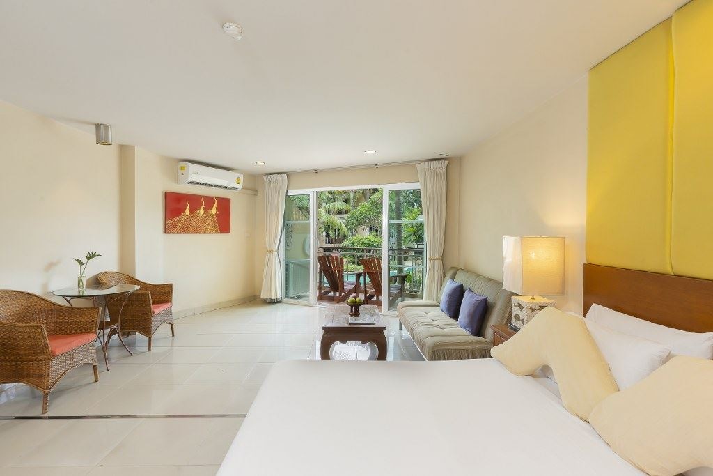 rooms-deluxe-pool-access-only-double-bed-