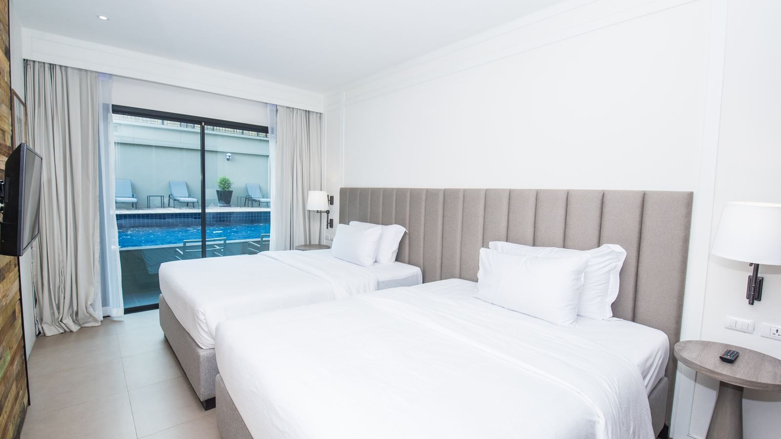 rooms-superior-pool-access