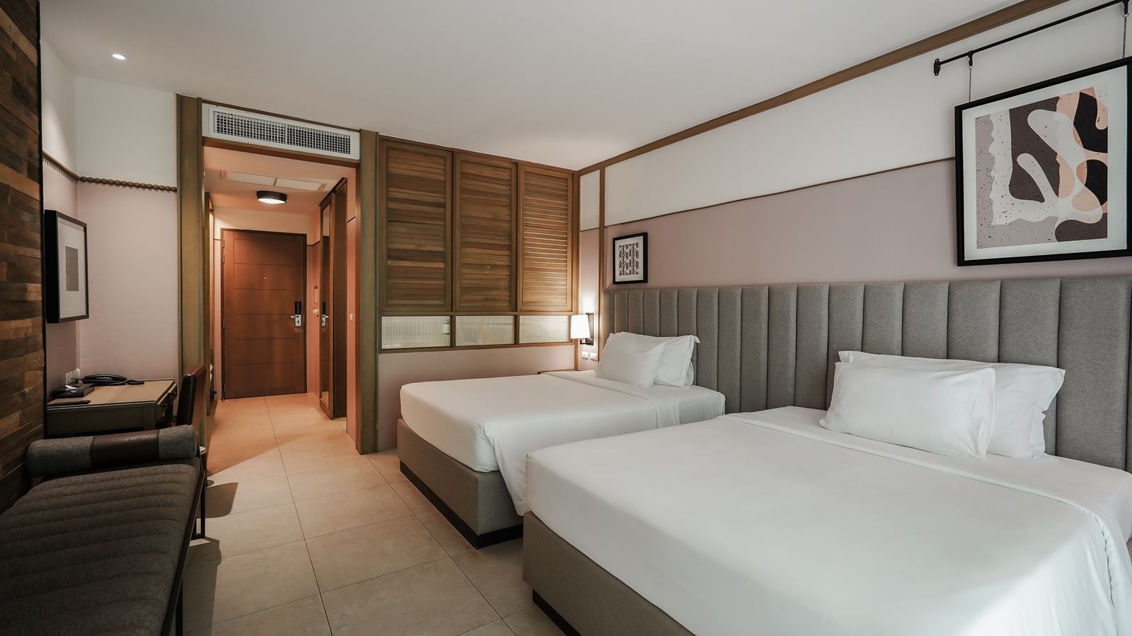 rooms-deluxe-room