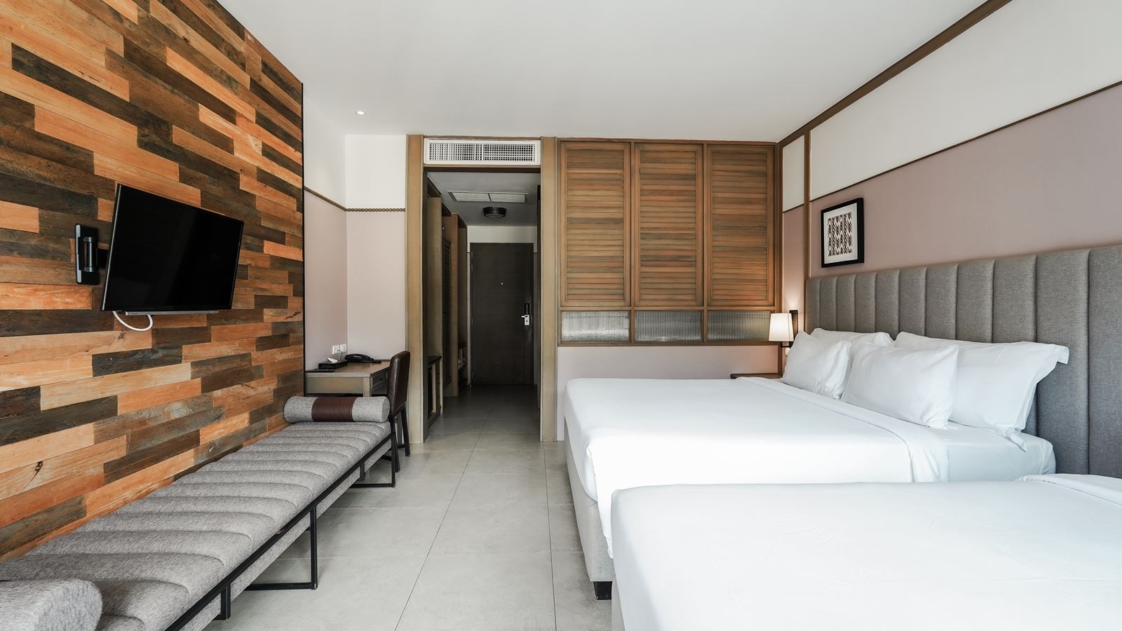 rooms-deluxe-cliff-view