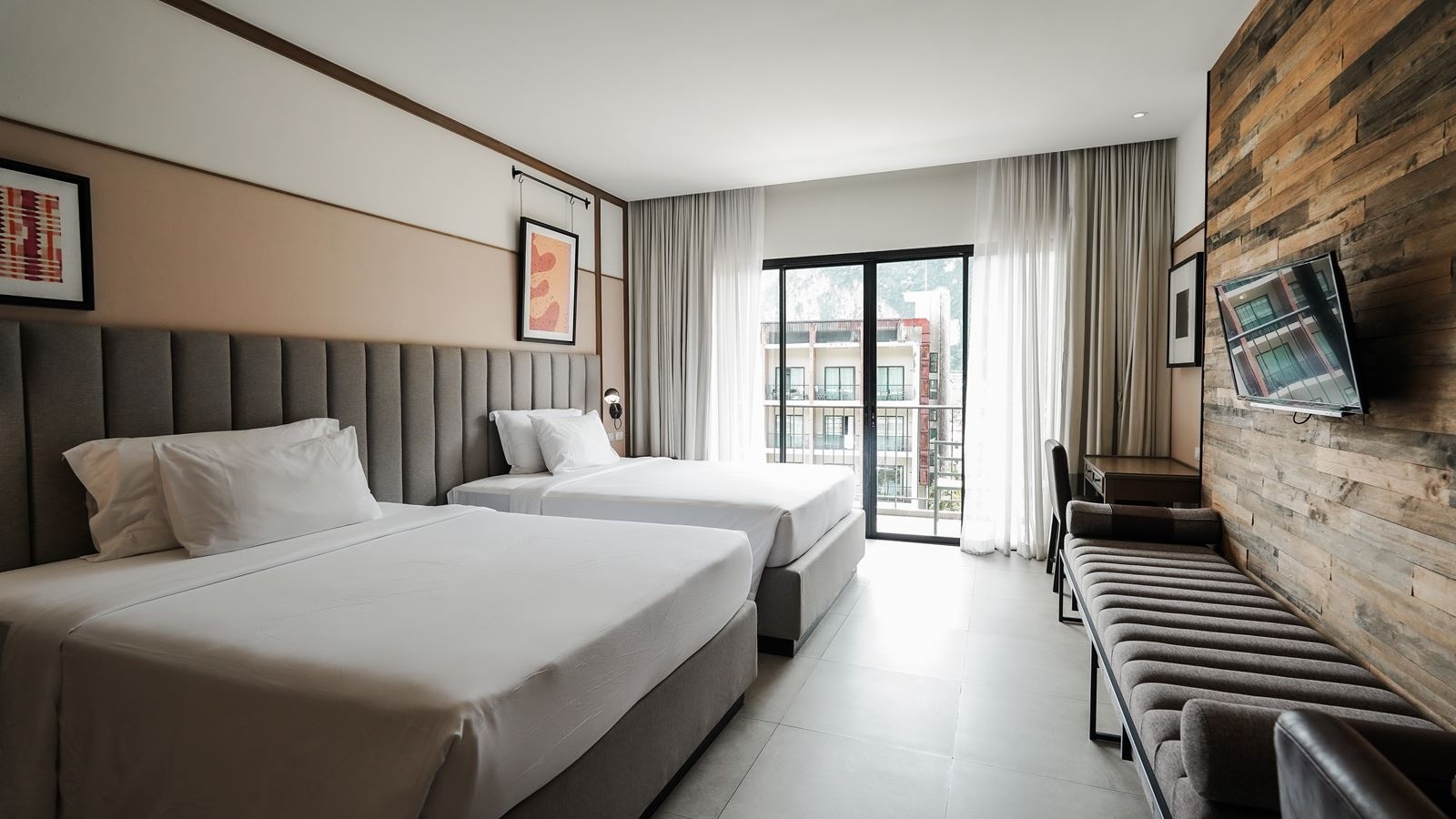 rooms-deluxe-queens