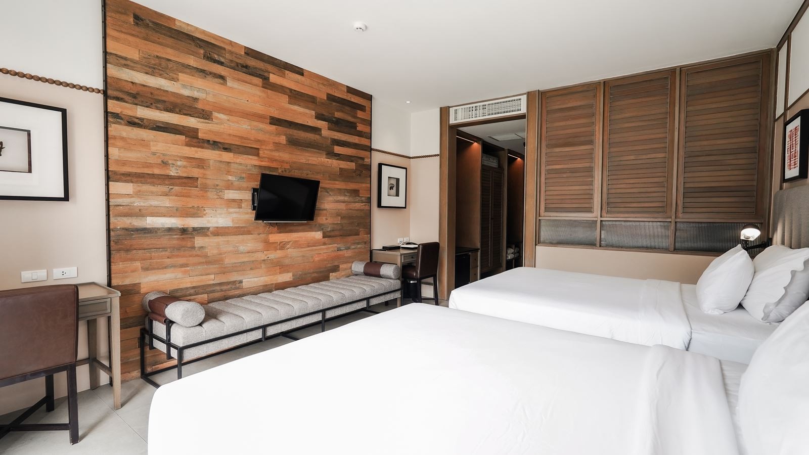 rooms-deluxe-queens