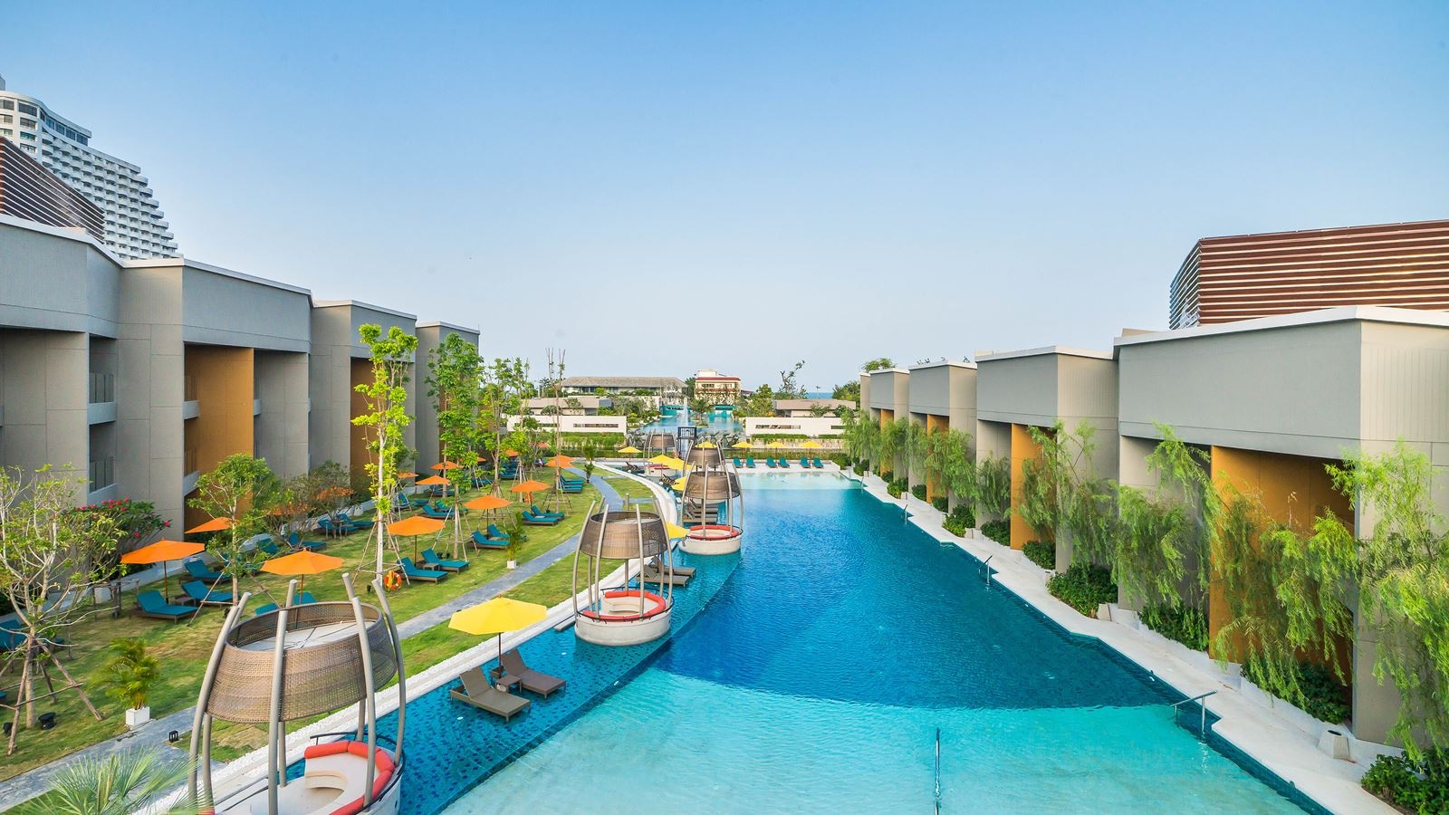 pools-outdoor--indoor-pool