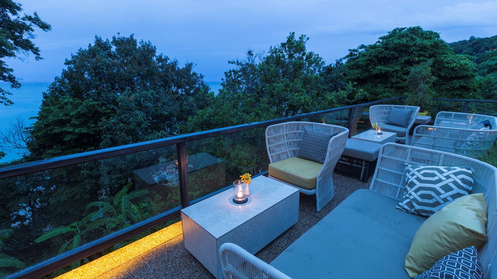 restaurants-top-of-the-reef