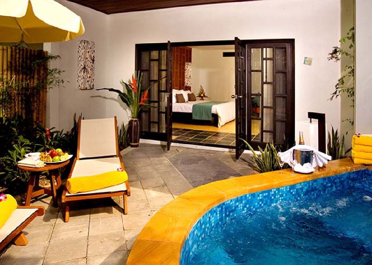rooms-one-bedroom-private-pool-cabana