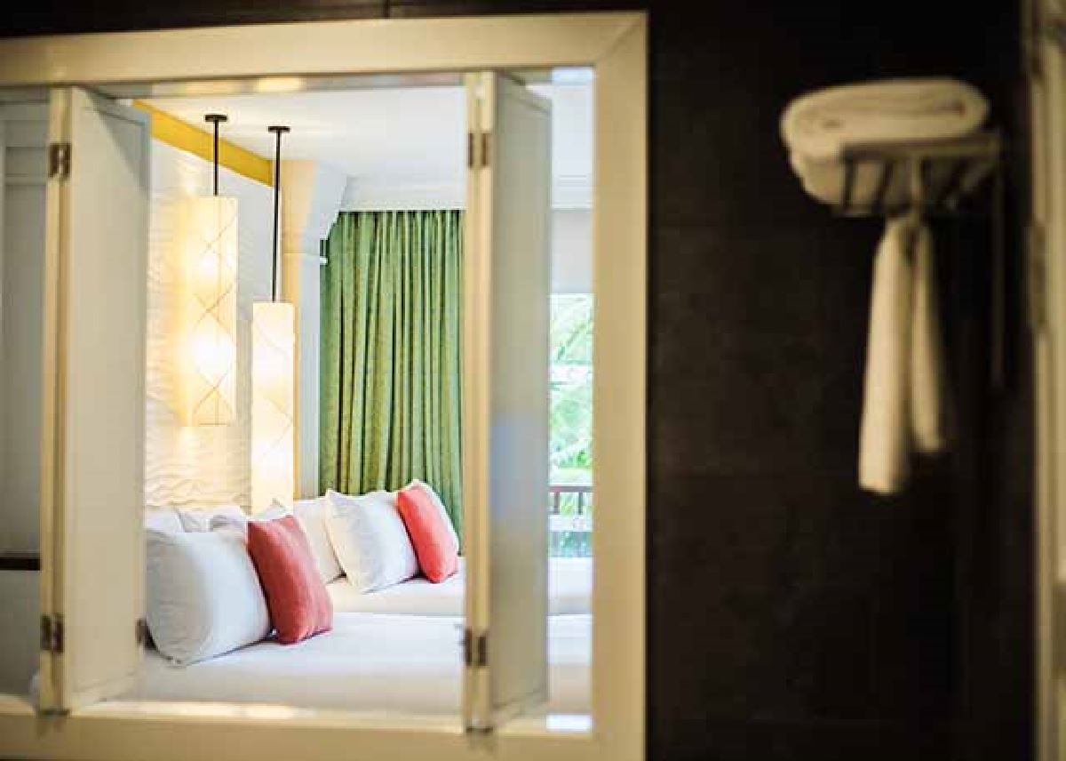 rooms-premium-deluxe-pool-view