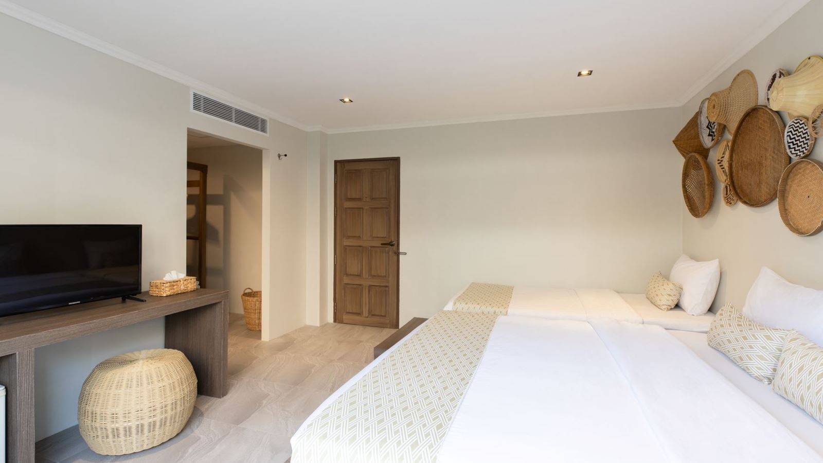 rooms-local-thai-doubletwin