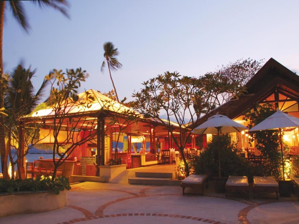 restaurants-chom-talay-restaurant