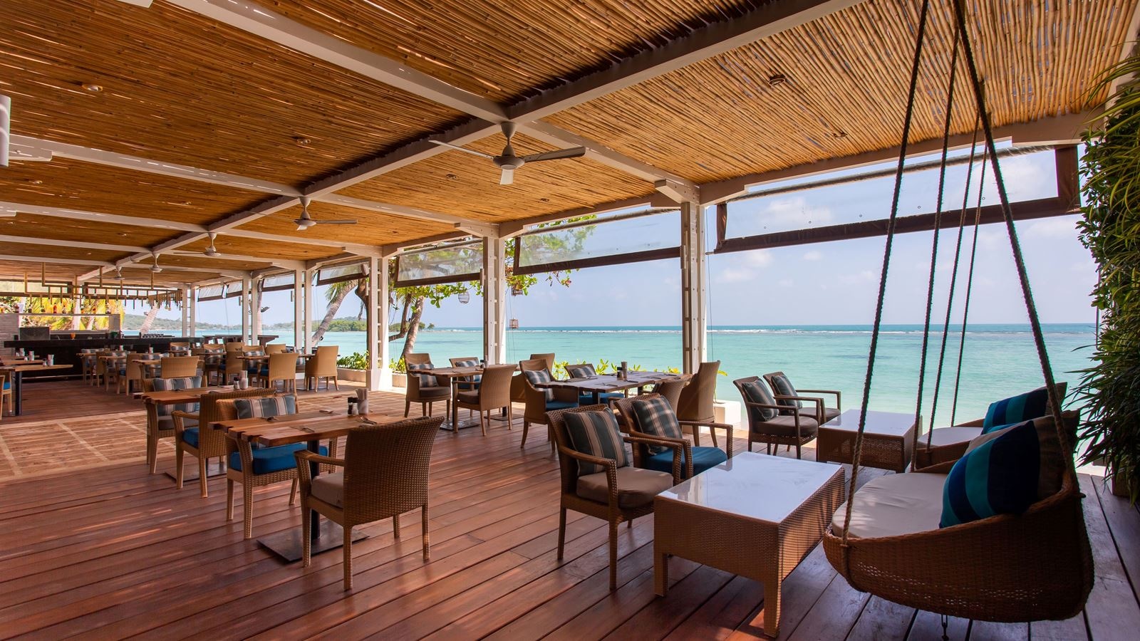 restaurants-chom-talay-restaurant