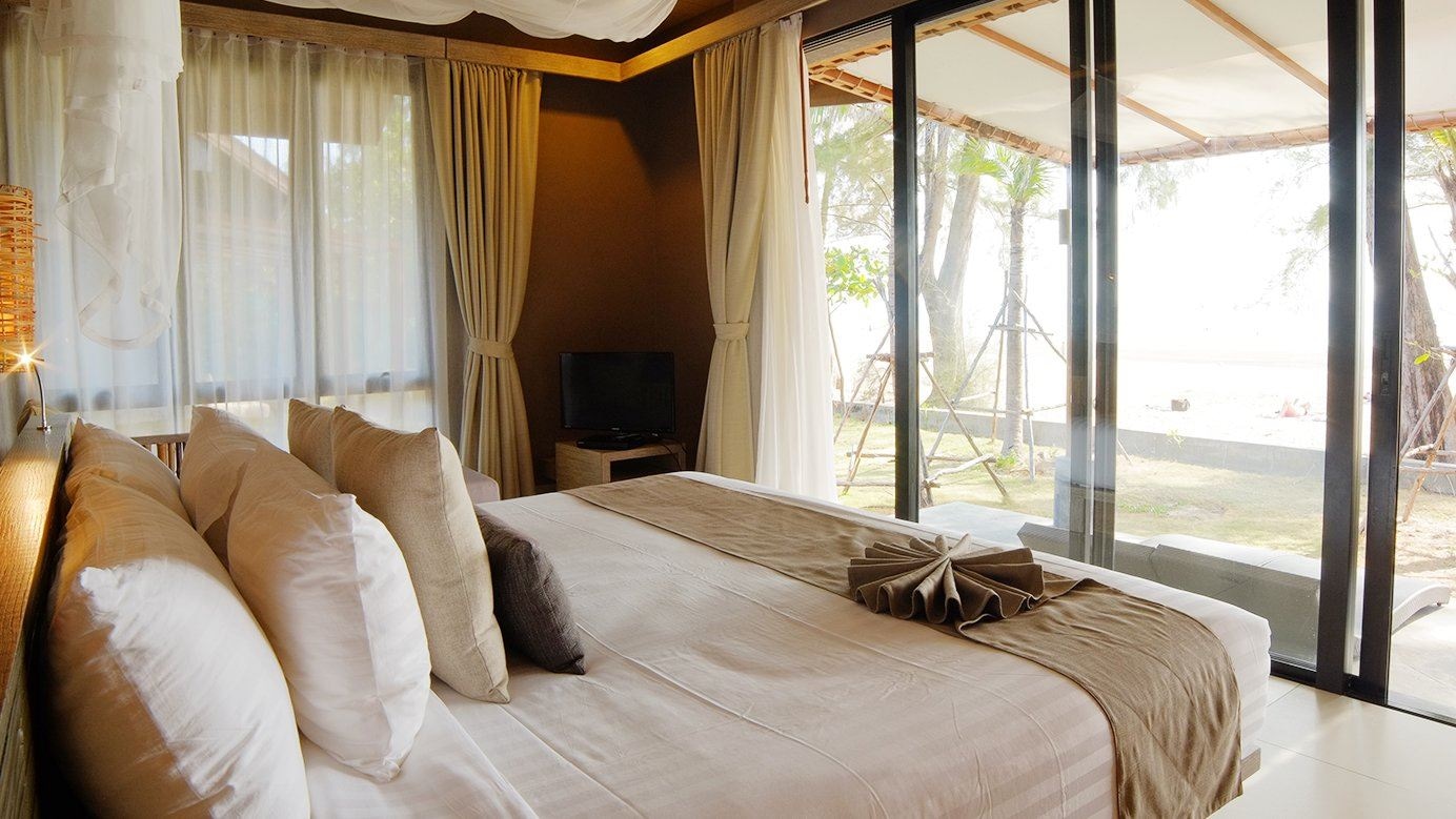 rooms-deluxe-villa-sea-view