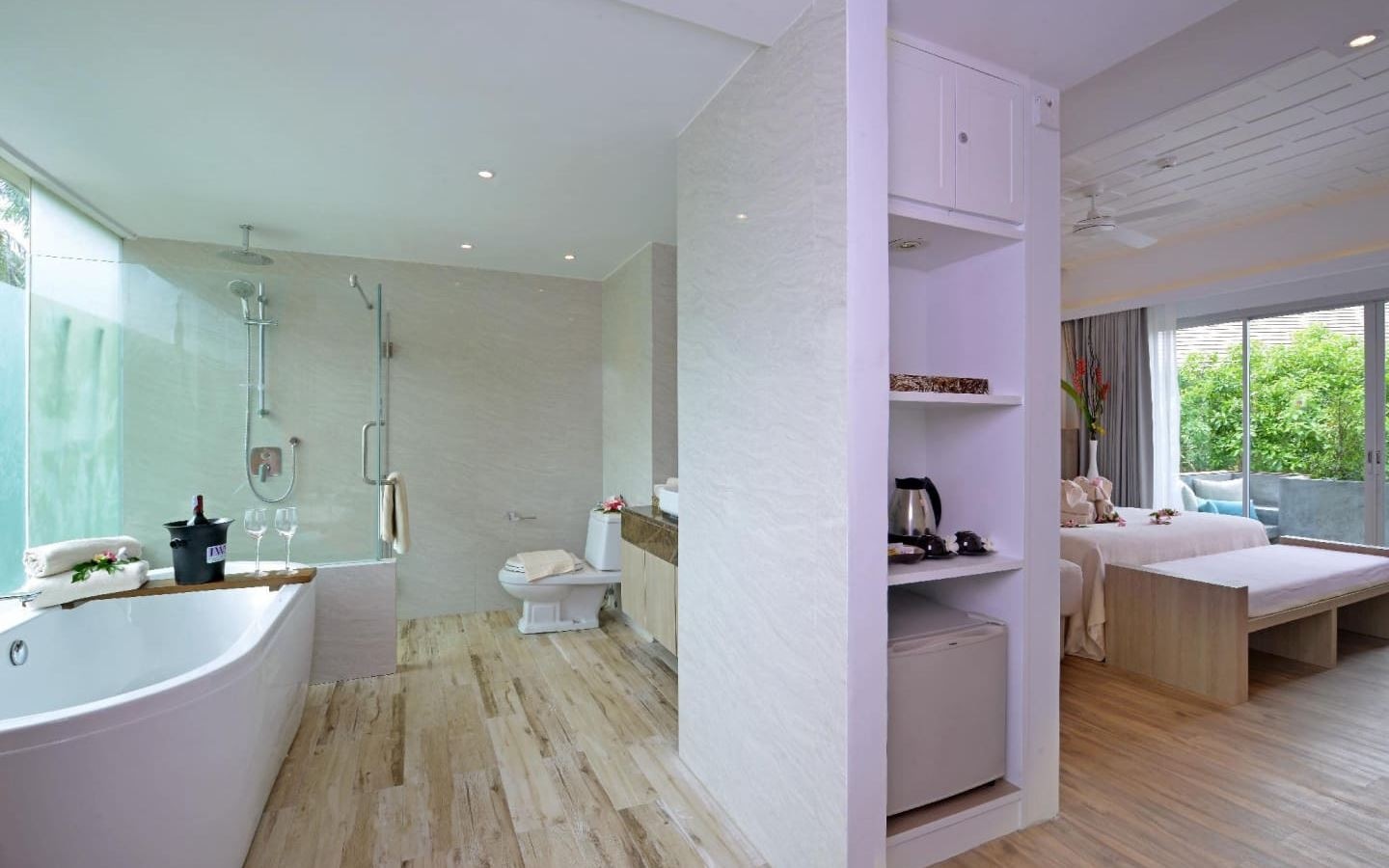 rooms-private-superior-room