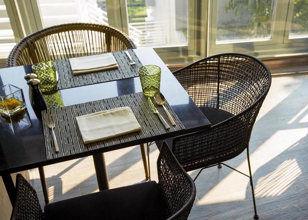 restaurants-qzeen-restaurant