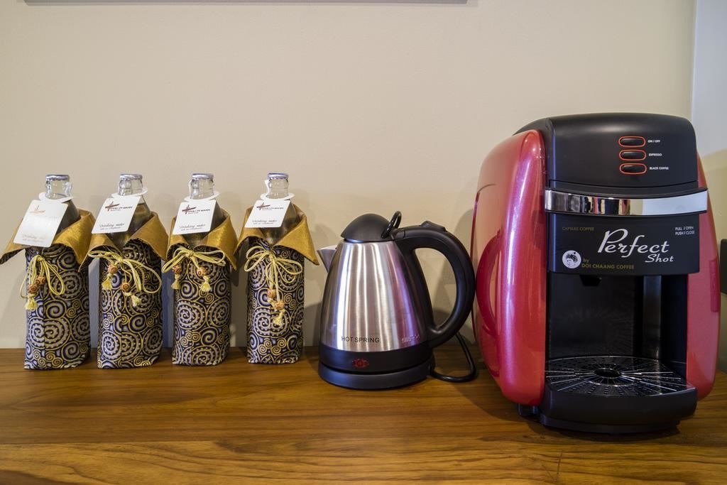 rooms-deluxe-room-mountain-view