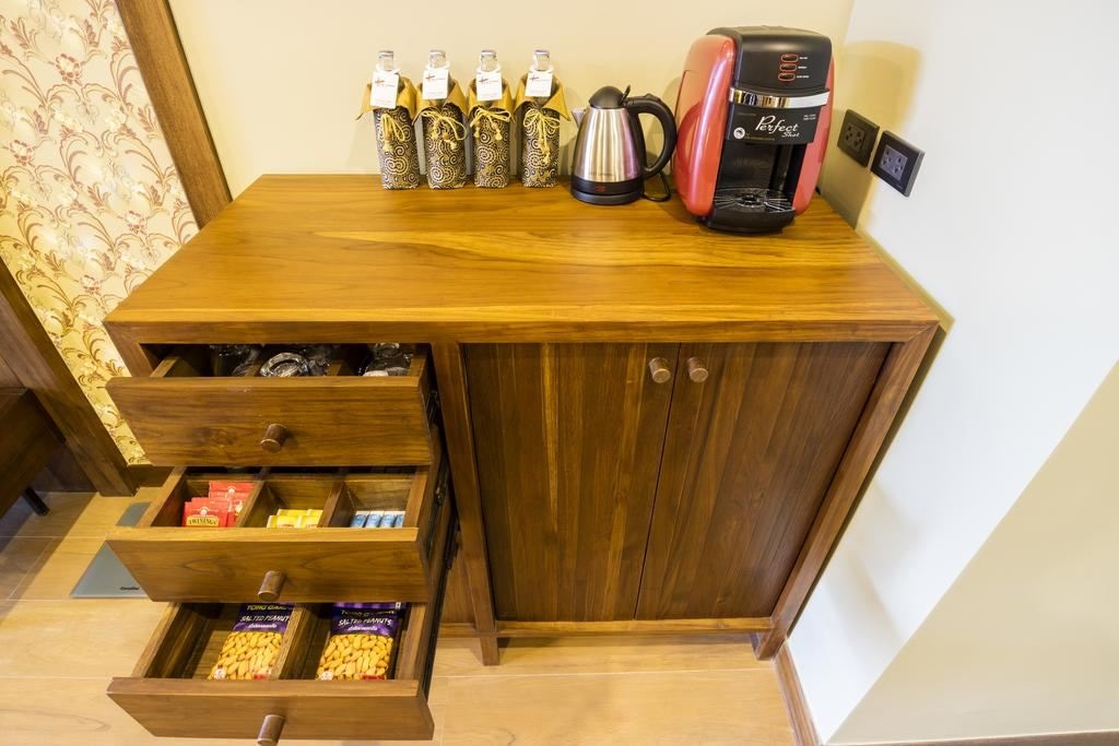 rooms-deluxe-room-mountain-view