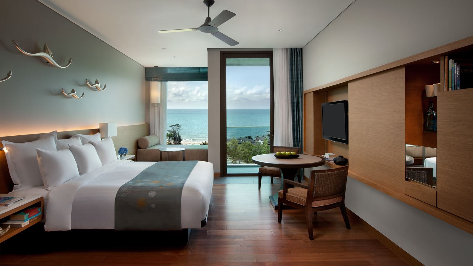 rooms-deluxe-ocean-view