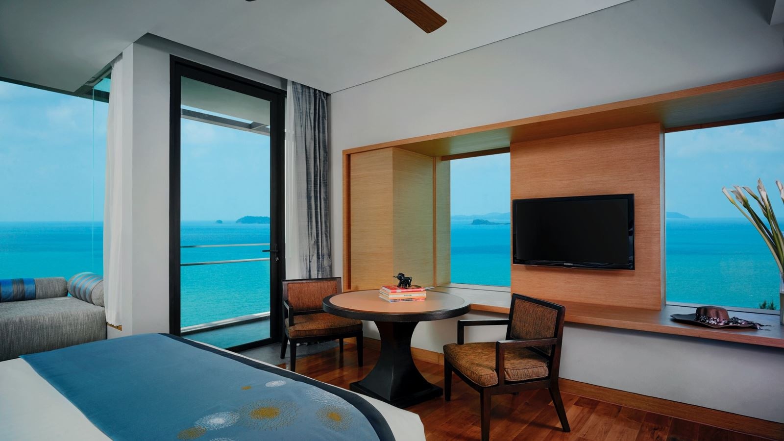 rooms-premier-panoramic-ocean-view